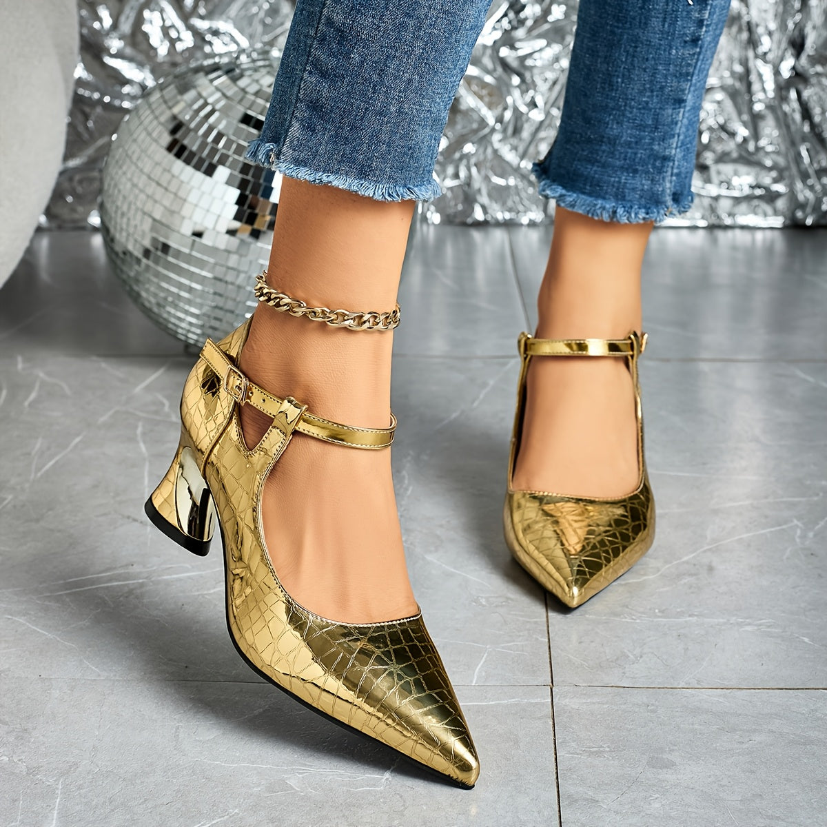 Versatile European and American Style Fashionable Embossed Patent Pointed High Heels, Women Shoes